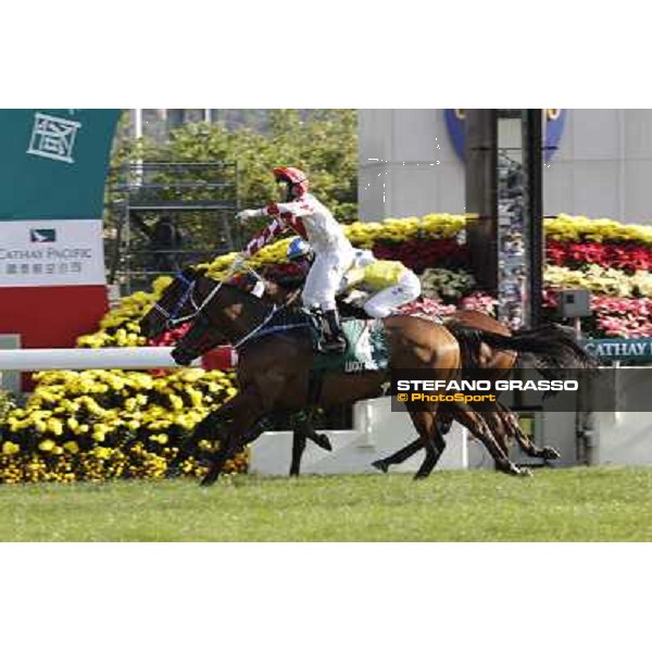 Brett Prebble on Lucky Nine wins the Cathay Pacific Hong Sprint Hong Kong, 11th dec. 2011 ph.Stefano Grasso