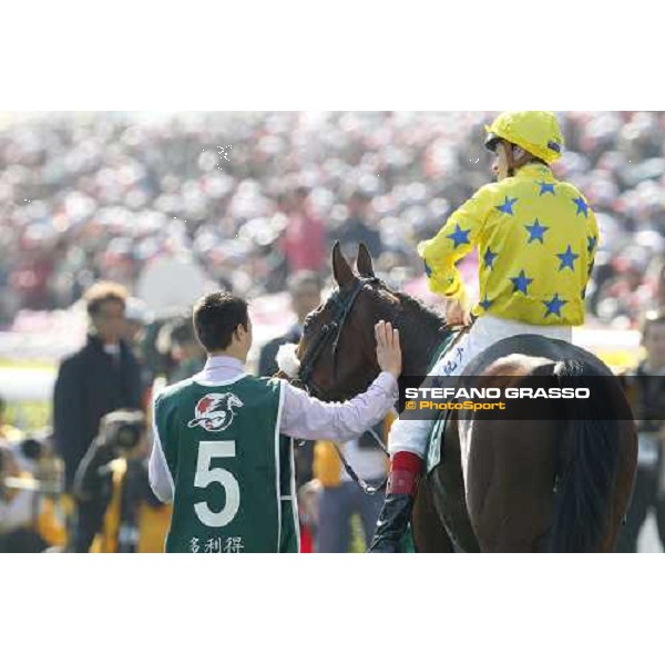 C.Williams on Dunaned wins the Cahay Pacifgic Hong Kong Vase Hong Kong, 11th dec. 2011 ph.Stefano Grasso