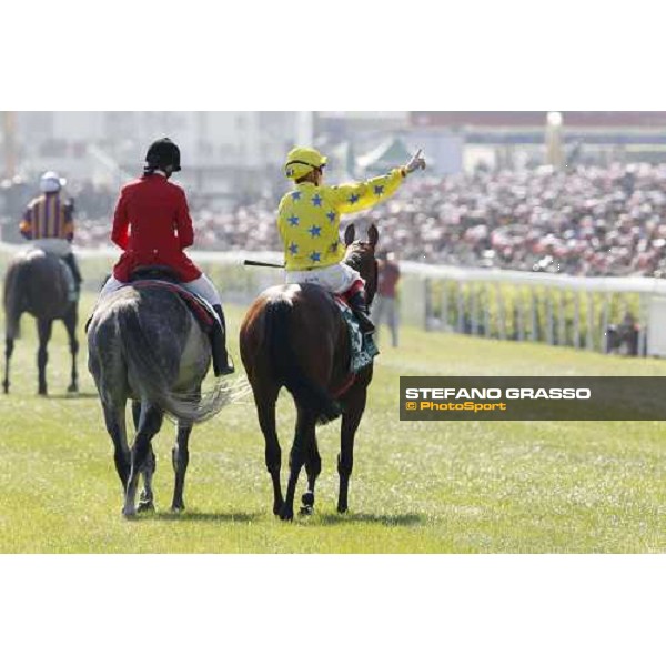 C.Williams on Dunaned wins the Cahay Pacifgic Hong Kong Vase Hong Kong, 11th dec. 2011 ph.Stefano Grasso