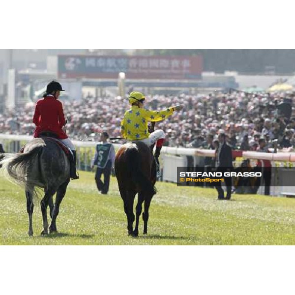 C.Williams on Dunaned wins the Cahay Pacifgic Hong Kong Vase Hong Kong, 11th dec. 2011 ph.Stefano Grasso