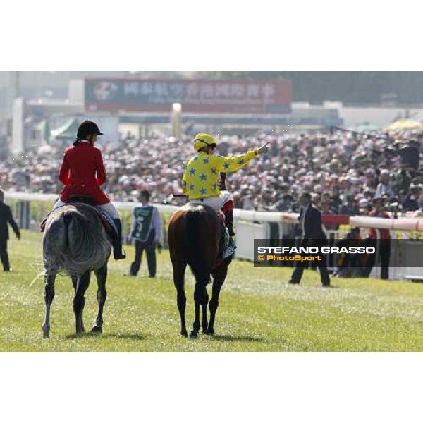 C.Williams on Dunaned wins the Cahay Pacifgic Hong Kong Vase Hong Kong, 11th dec. 2011 ph.Stefano Grasso