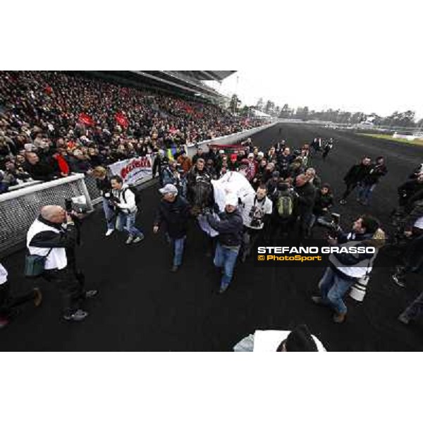 91° Prix d\'Amérique Marionnaud - Franck Nivard and Ready Cash parade after winning the 91° Prix d\'Amerique Paris - Vincennes racecourse , 29th january 2012 ph.Stefano Grasso