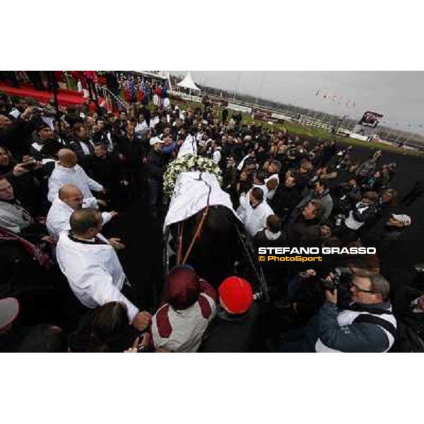 91° Prix d\'Amérique Marionnaud - Franck Nivard and Ready Cash parade after winning the 91° Prix d\'Amerique Paris - Vincennes racecourse , 29th january 2012 ph.Stefano Grasso