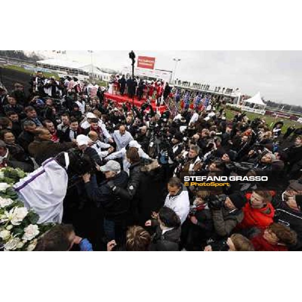 91° Prix d\'Amérique Marionnaud - Franck Nivard and Ready Cash parade after winning the 91° Prix d\'Amerique Paris - Vincennes racecourse , 29th january 2012 ph.Stefano Grasso