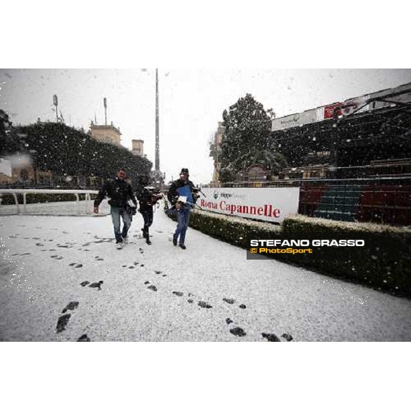 Rome Capannelle racecourse - Races cancelled ! trainer Paolo Favero and his assistants Rome, 11th febr. 2012 ph.Stefano Grasso