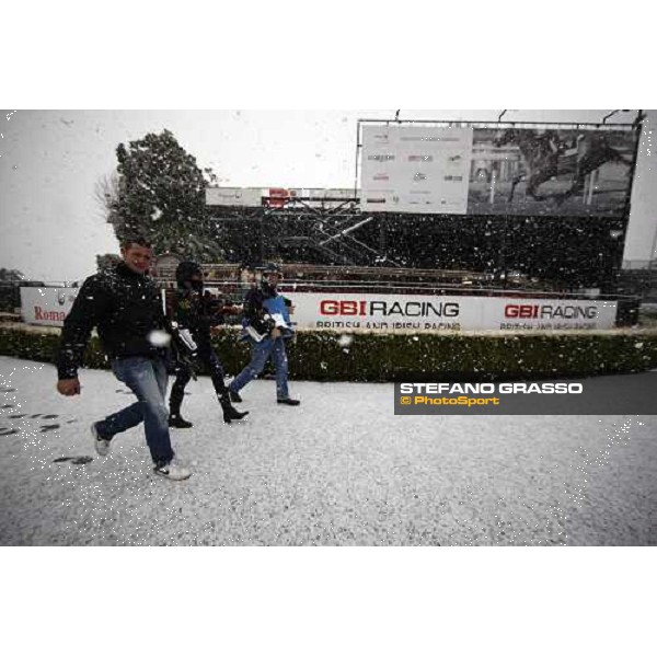 Rome Capannelle racecourse - Races cancelled ! trainer Paolo Favero and his assistants Rome, 11th febr. 2012 ph.Stefano Grasso