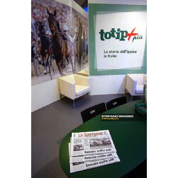 106.a Fiera Cavalli lo stand Sisal Verona, 5 novembre 2004 ph. Stefano Grasso