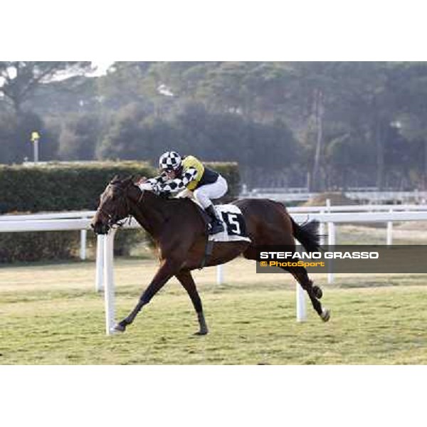 Marco Monteriso and Disappear wins the Premio Barbaricina Pisa - San Rossore racecourse, 4th march 2012 ph.Stefano Grasso