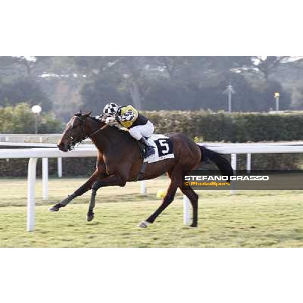 Marco Monteriso and Disappear wins the Premio Barbaricina Pisa - San Rossore racecourse, 4th march 2012 ph.Stefano Grasso