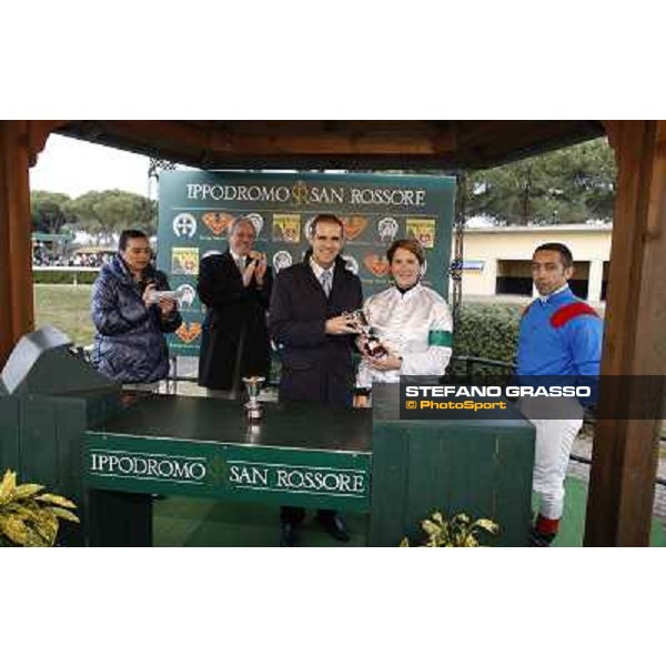 Prize giving for Maria Moneta by dott.Stefano Marzullo Pisa - San Rossore racecourse, 4th march 2012 ph.Stefano Grasso