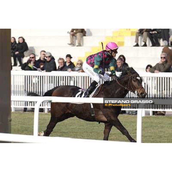 Cristiano di Stasio on Paso Lungo wins the Premio Thomas Rook Pisa - San Rossore racecourse, 4th march 2012 ph.Stefano Grasso