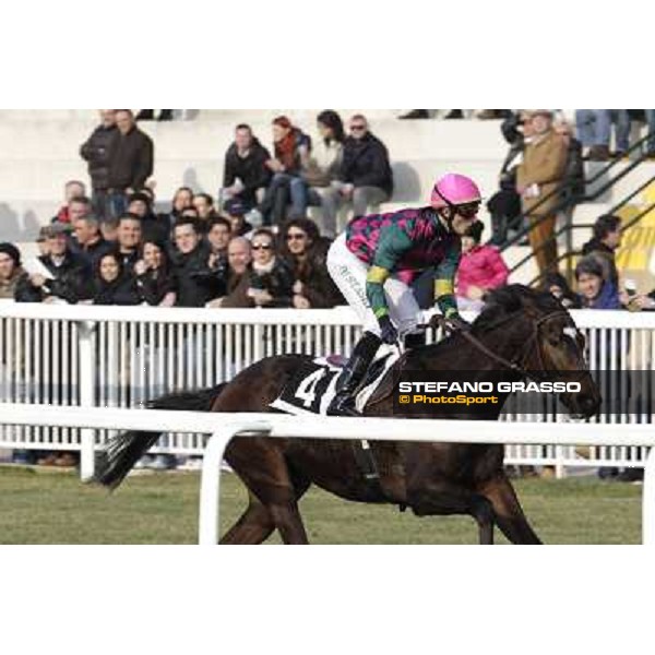 Cristiano di Stasio on Paso Lungo wins the Premio Thomas Rook Pisa - San Rossore racecourse, 4th march 2012 ph.Stefano Grasso