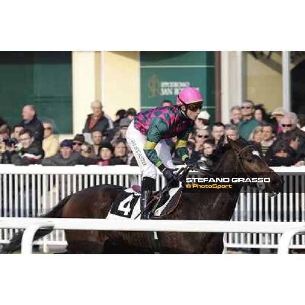 Cristiano di Stasio on Paso Lungo wins the Premio Thomas Rook Pisa - San Rossore racecourse, 4th march 2012 ph.Stefano Grasso