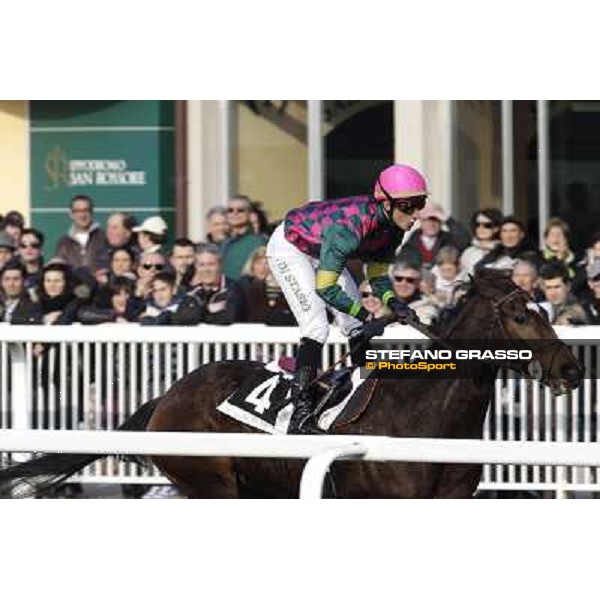 Cristiano di Stasio on Paso Lungo wins the Premio Thomas Rook Pisa - San Rossore racecourse, 4th march 2012 ph.Stefano Grasso