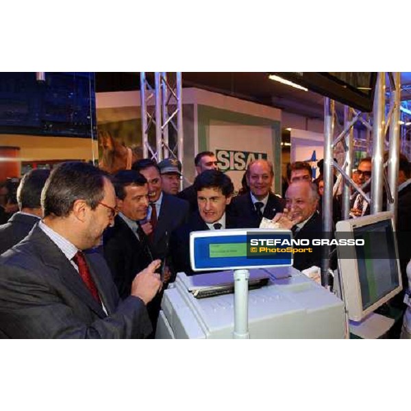 Fiera Cavalli 2004- l\' on. Gianni Alemanno e il dott. Giorgio Sandi allo stand Sisal Verona, 6 ottobre 2004 ph. Stefano Grasso
