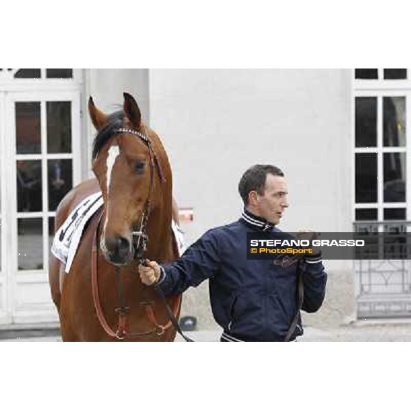 Lui e la Luna parading before the race Milano - San Siro racecourse,18th march 2012 ph.Stefano Grasso