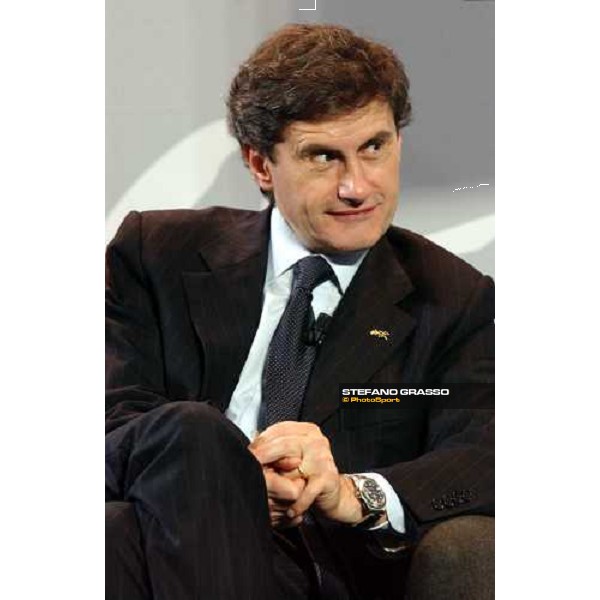 Fiera Cavalli 2004 - On Gianni Alemanno, Ministro delle Politiche Agricole talk show -\' l\'allevamento italiano di eccellenza. Il cavallo: fattore trainante di sviluppo economico\' Verona, 6 ottobre 2004 ph. Stefano Grasso