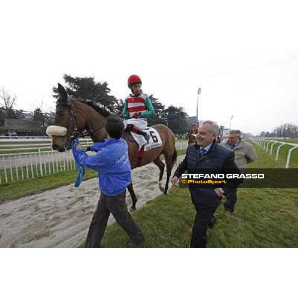 Alduino and Giuseppe Botti congratulate with Mario Esposito on Smoking Joe Milano - San Siro racecourse,18th march 2012 ph.Stefano Grasso