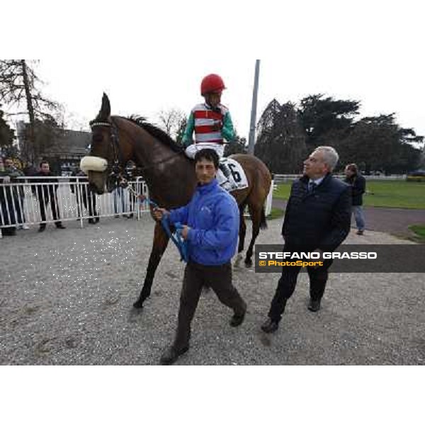 Alduino Botti congratulates with Mario Esposito on Smoking Joe Milano - San Siro racecourse,18th march 2012 ph.Stefano Grasso