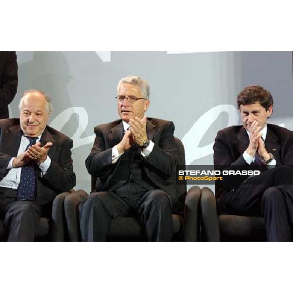Fiera Cavalli 2004 -On Gianni Alemanno, Ministro delle Politiche Agricole, dott. Antonio Matarrese e dott. Franco Panzironi talk show -\' l\'allevamento italiano di eccellenza. Il cavallo: fattore trainante di sviluppo economico\' Verona, 6 ottobre
