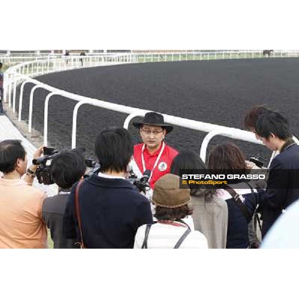 Yoshito Yahagi Yoshito trainer of Genten morning track works at Meydan Dubai, 28th march 2012 ph.Stefano Grasso