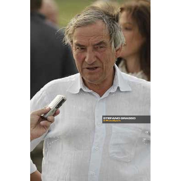 Luca Cumani during morning track works at Meydan Dubai, 28th march 2012 ph.Stefano Grasso