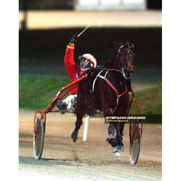 Roberto Vecchione wins with Ellymay the Gran Premio Unire - Regione Autonoma Friuli Venezia Giulia Triest, 13 november 2004 ph. Stefano Grasso