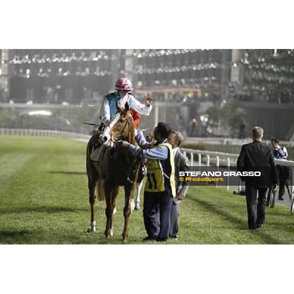 James Doyle on Cityscape returns home after winning the Dubai Duty Free Dubai World Cup Dubai - Meydan racecourse 31st march 2012 ph.Stefano Grasso