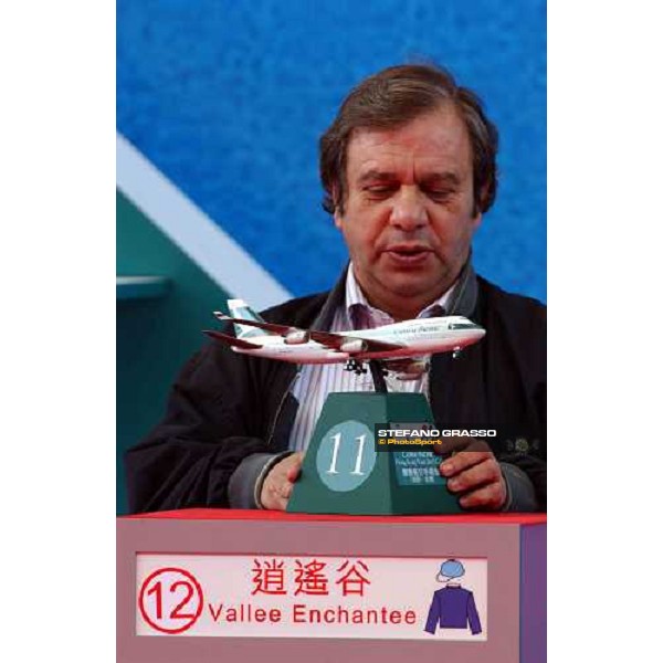 Elie Lelouche - Vallee Enchantee Barrier Draw at New Parade ring of Sha Tin racecourse Hong Kong 9th dec. 2004 ph. Stefano Grasso