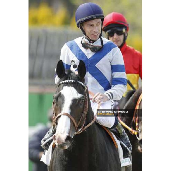 Mario Esposito and Vedelago return home after winning the Premio Daumier - Mem.Sbarigia Rome - Capannelle racecourse, 9th april 2012 photo Stefano Grasso