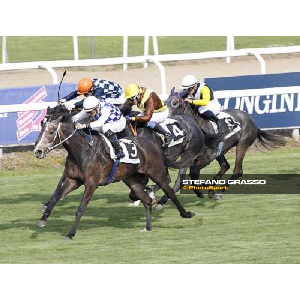 Dario Vargiu on Dark Ray goes to win the Premio Torricola Rome - Capannelle racecourse, 9th april 2012 photo Stefano Grasso