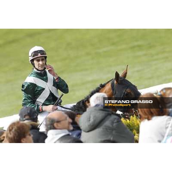 Fabio Branca returns home on Wedding Fair after winning the Premio Minstrel Rome - Capannelle racecourse, 9th april 2012 photo Stefano Grasso