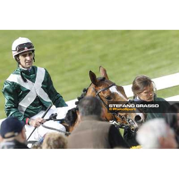 Fabio Branca returns home on Wedding Fair after winning the Premio Minstrel Rome - Capannelle racecourse, 9th april 2012 photo Stefano Grasso