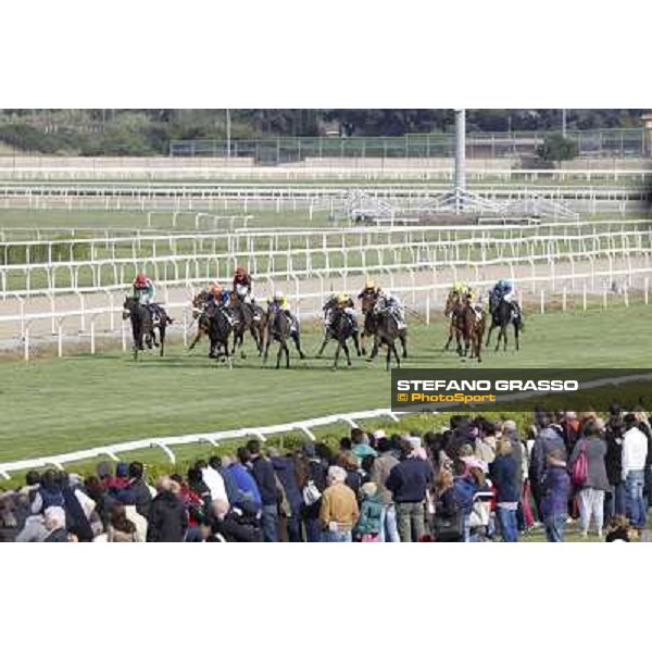 Dario Vargiu on Dark Ray goes to win the Premio Torricola Rome - Capannelle racecourse, 9th april 2012 photo Stefano Grasso