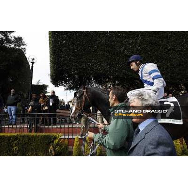 Mario Esposito, Luigi Polito and Vedelago with his groom return home after winning the Premio Daumier Rome - Capannelle racecourse, 9th april 2012 photo Stefano Grasso