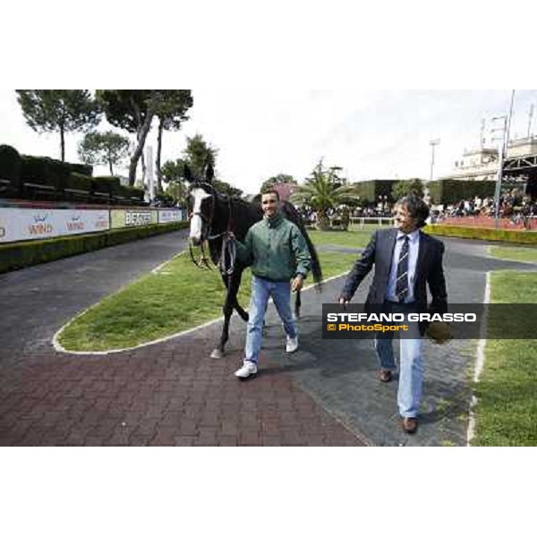 Vedelago returns home after winning the Premio Daumier Rome - Capannelle racecourse, 9th april 2012 photo Stefano Grasso