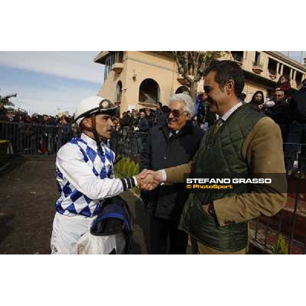 Luigi Riccardi congratulates with Dario Vargiu Rome - Capannelle racecourse, 9th april 2012 photo Stefano Grasso