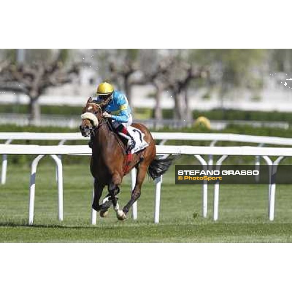 Mario Esposito on Faciascura goes to win the Premio Magenta Milano - San Siro galopp racecourse, 8th april 2012 photo Stefano Grasso