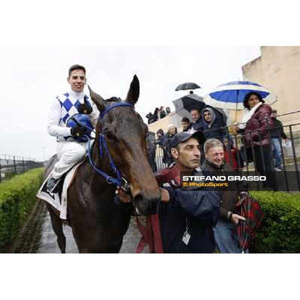 Cristian Demuro kisses Noble Hachy after winning the Premio Carlo Chiesa Rome - Capannelle racecourse, 15th april 2012 photo Stefano Grasso