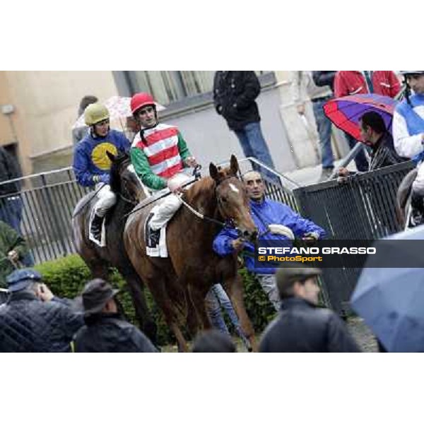 Fabio Branca enters the winner enclosure on Angegreen after winning the Premio Lorenzo Camuffo Rome - Capannelle racecourse, 15th april 2012 photo Stefano Grasso