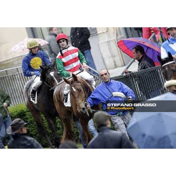 Fabio Branca enters the winner enclosure on Angegreen after winning the Premio Lorenzo Camuffo Rome - Capannelle racecourse, 15th april 2012 photo Stefano Grasso