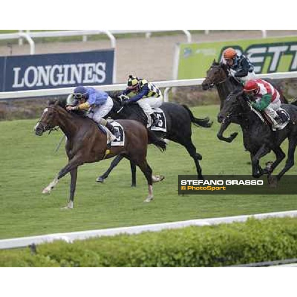 Perovic on Il Romito wins the Premio Godetia Rome - Capannelle racecourse, 15th april 2012 photo Stefano Grasso