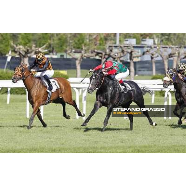 Mirco Demuro and Sopran Montieri go to win the Premio Rovato. Il Banchiere is second Milano - San Siro galopp racecourse, 22nd april 2012 photo Stefano Grasso