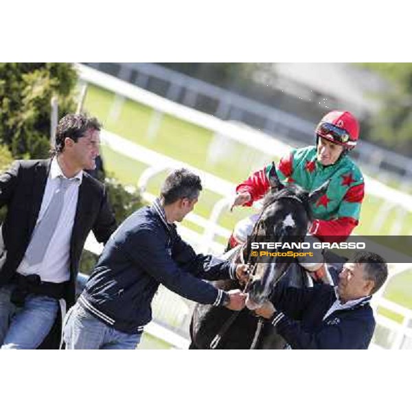 Mirco Demuro and Sopran Montieri return home after winning the Premio Rovato. Milano - San Siro galopp racecourse, 22nd april 2012 photo Stefano Grasso