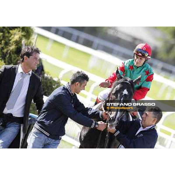 Mirco Demuro and Sopran Montieri return home after winning the Premio Rovato. Milano - San Siro galopp racecourse, 22nd april 2012 photo Stefano Grasso