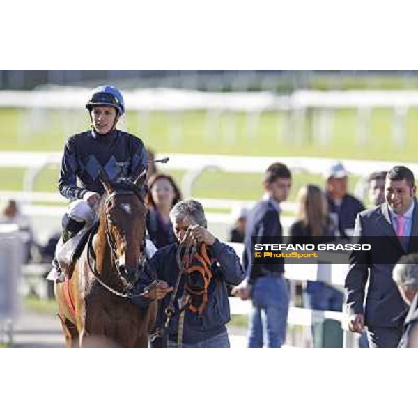 Gregorio Arena on Warder returns home after winning the Premio Emanuele Filiberto. Milano - San Siro galopp racecourse, 22nd april 2012 photo Stefano Grasso