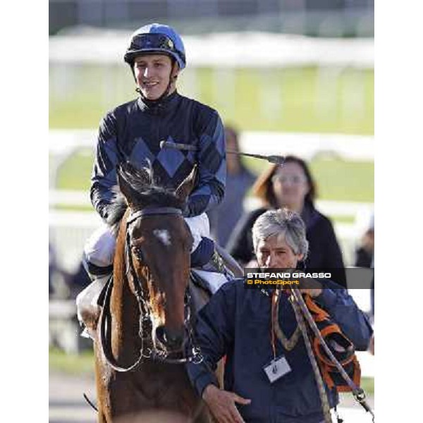 Gregorio Arena on Warder returns home after winning the Premio Emanuele Filiberto. Milano - San Siro galopp racecourse, 22nd april 2012 photo Stefano Grasso