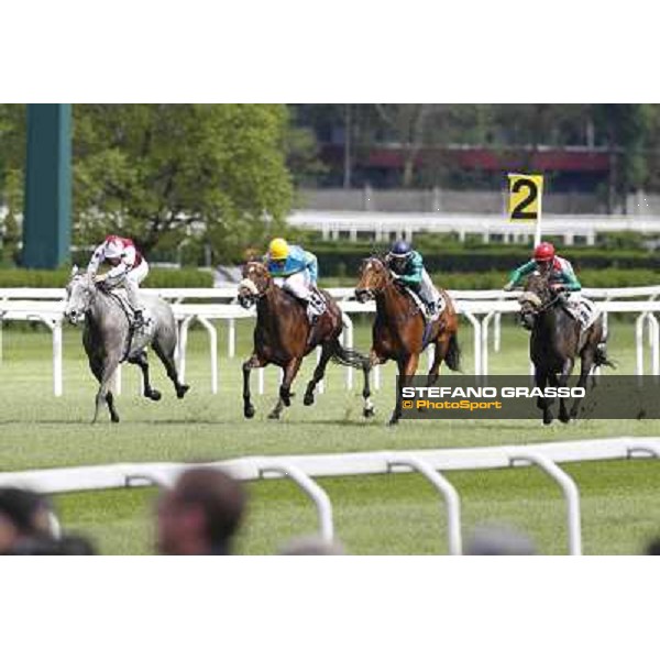 Luca Maniezzi on Aquila d\'Oriente goes to win the Premio Alberto Zanoletti di Rozzano - Pierantonio Convertino on Summer Fall is second Milano - San Siro galopp racecourse, 22nd april 2012 photo Stefano Grasso