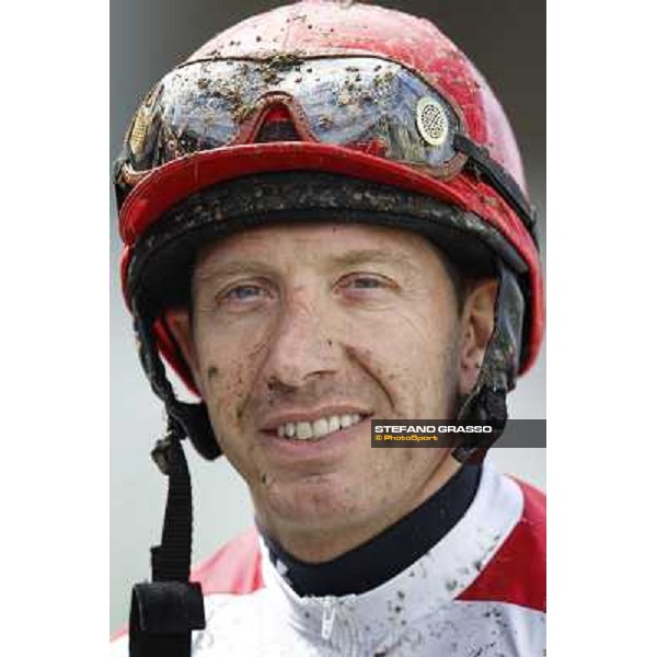 Luca Maniezzi returns home after winning the Premio Alberto Zanoletti di Rozzano Milano - San Siro galopp racecourse, 22nd april 2012 photo Stefano Grasso