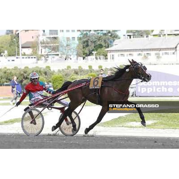 Pietro Gubellini wins the Gran Premio d\'Europa with Owen Cr. Milan - San Siro trot racecourse, 25th april 2012 ph..Stefano Grasso
